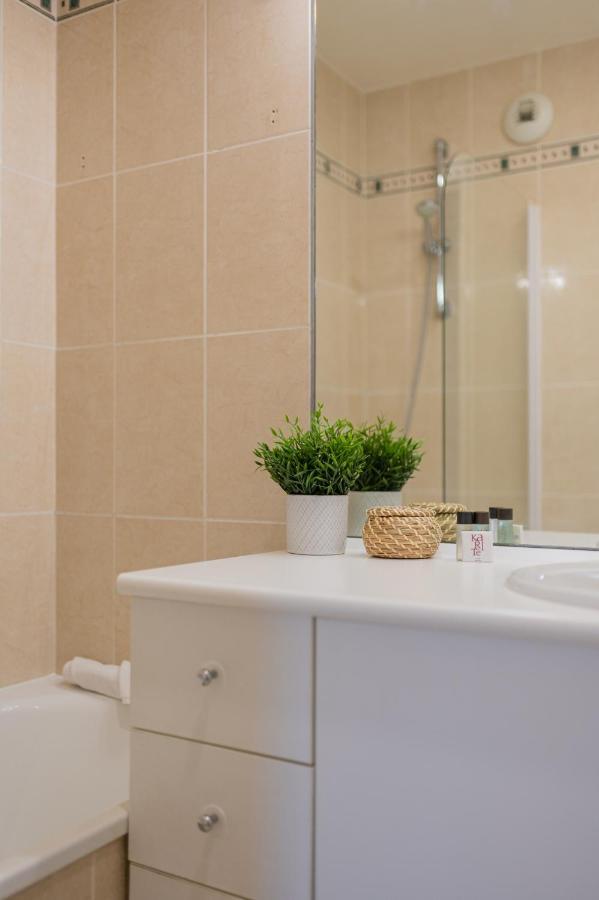 מנטון Appartement Familial, Terrasse, Val Des Castagnins מראה חיצוני תמונה
